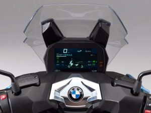 BMW C400X has ABS