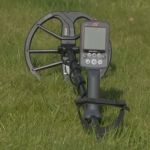 4. Minelab Equinox 800 Metal Detector (10)