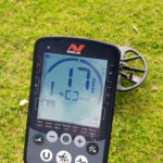 4. Minelab Equinox 800 Metal Detector (12)