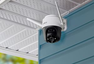 Lorex 2K Pan-Tilt Outdoor Wi-Fi Security Camera