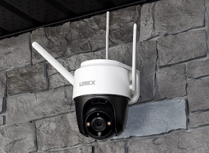 Lorex 2K Pan-Tilt Outdoor Wi-Fi Security Camera