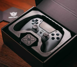 2. HexGaming Phantom Controller (12)