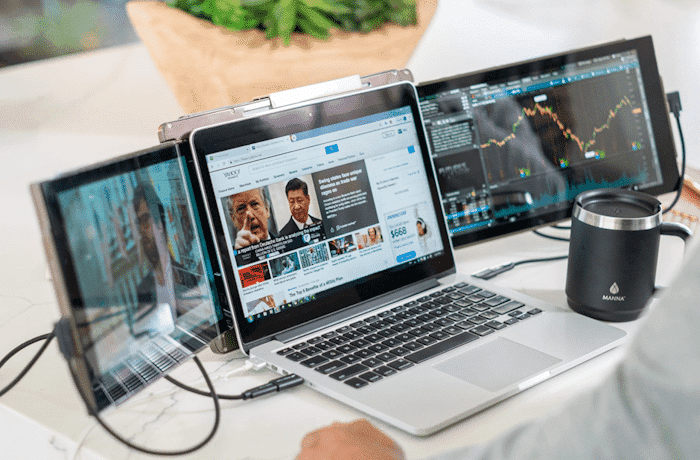 How to Stay Organized with a Laptop Screen Extender