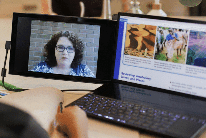 Portable Monitors for Language Learning: Multitasking with Ease