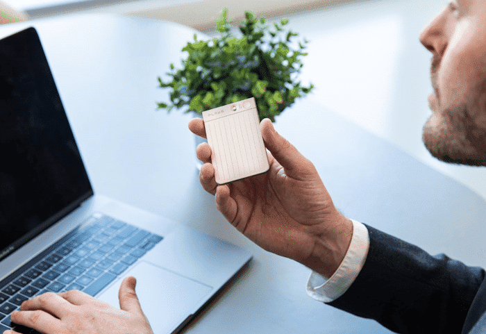 PLAUD NOTE – ChatGPT-Powered AI Voice Recorder