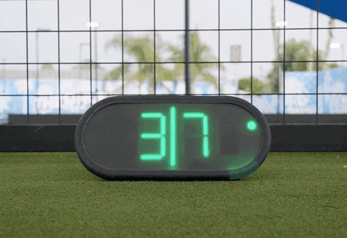 Dropshot – Smart Bluetooth-Enabled Electronic Scoreboard for Pickleball