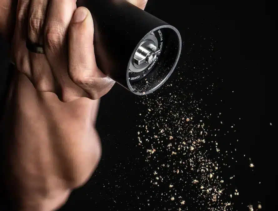 MÄNNKITCHEN Pepper Cannon: A Pepper Mill Built for People Who Actually Cook