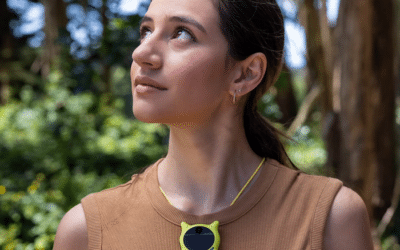 Looki L1 AI Lifelogging Camera Turns Everyday Moments into Valuable Insights